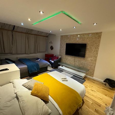 Cozy Rooms Near Central 런던 외부 사진