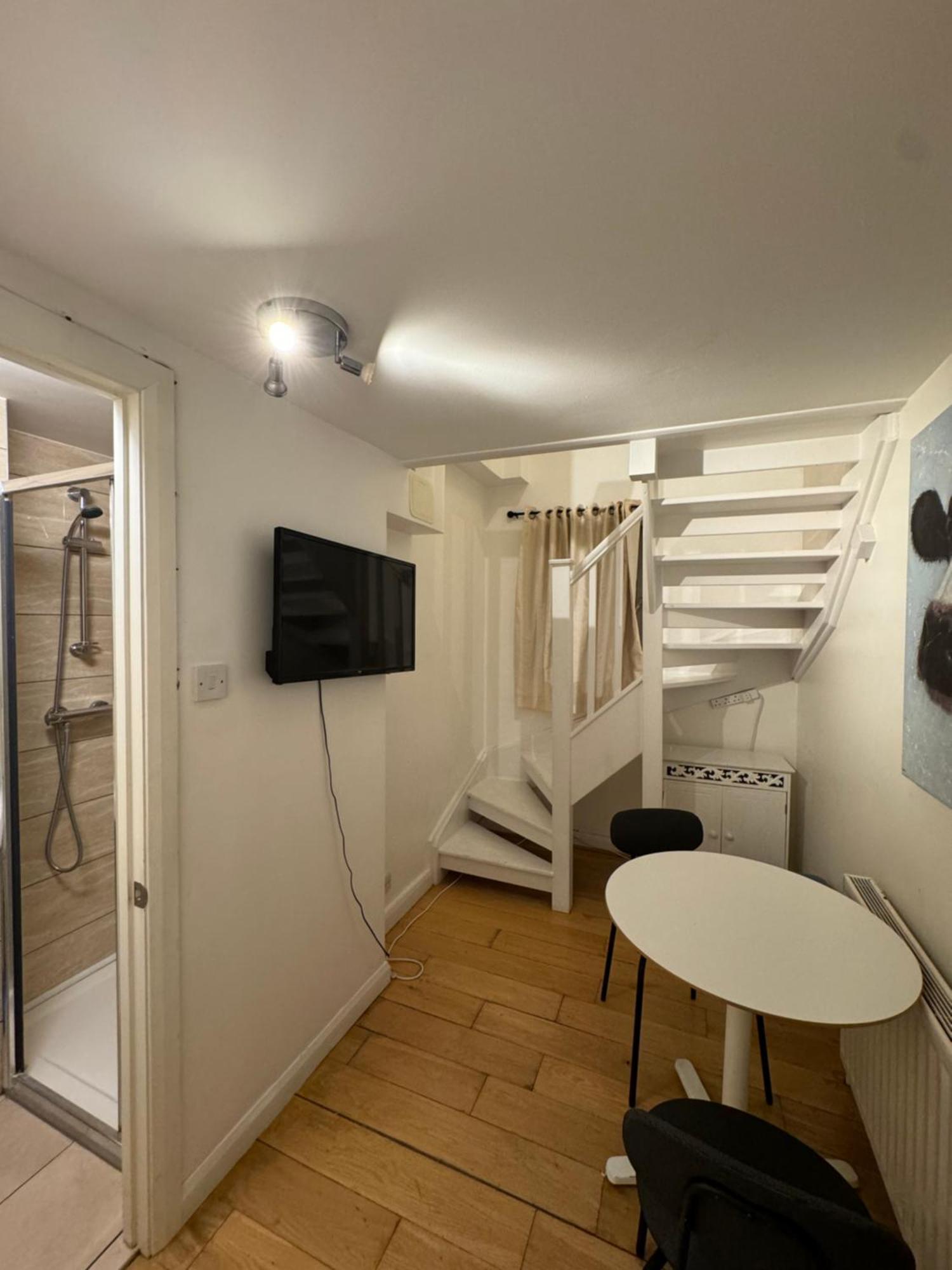 Cozy Rooms Near Central 런던 외부 사진
