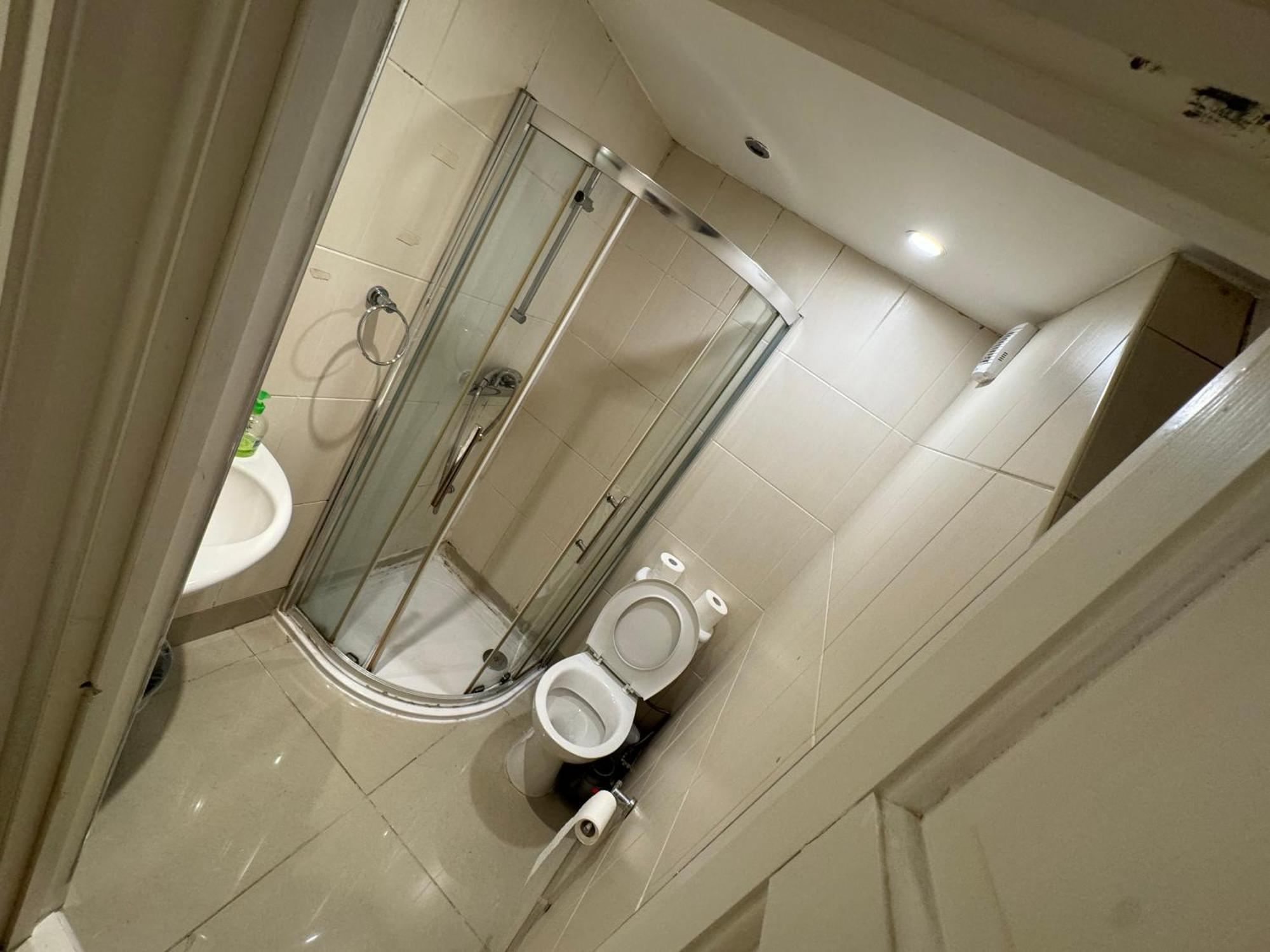 Cozy Rooms Near Central 런던 외부 사진