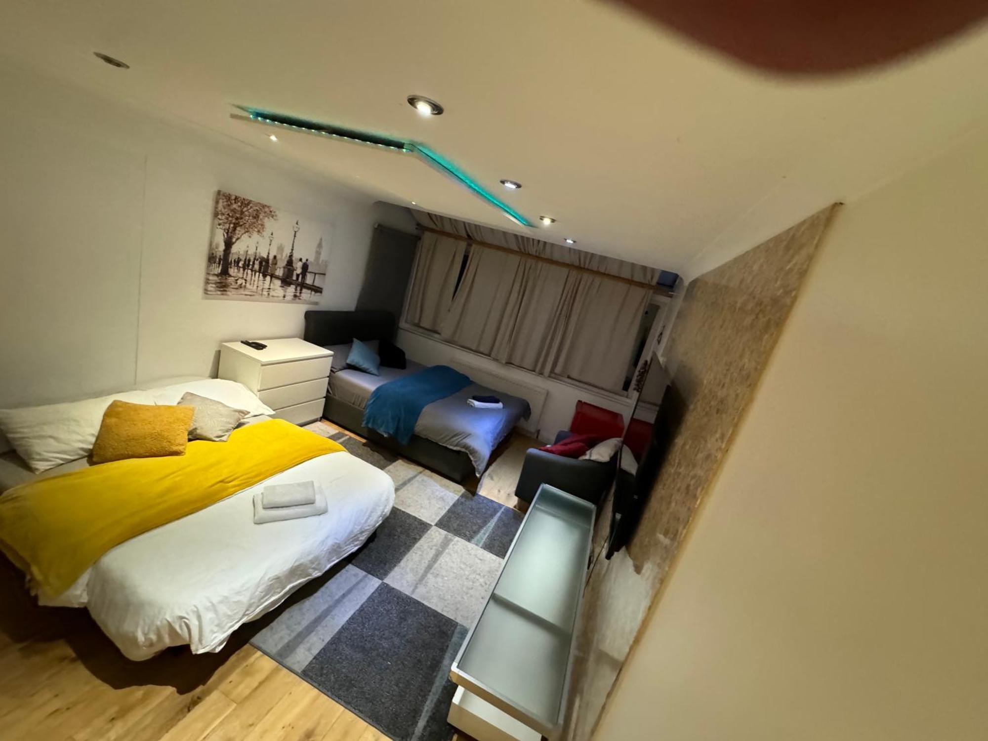 Cozy Rooms Near Central 런던 외부 사진